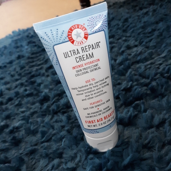 FIRST AID BEAUTY ULTRA REPAIR CREAM HAND NEW! 2OZ - Picture 3 of 6